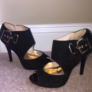 Nine West Black and Gold High Heels with Buckle